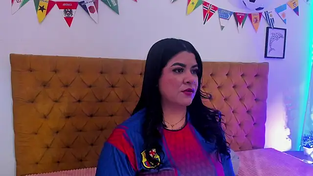 Katty West online show from June 25, 2026, 7:18 pm
