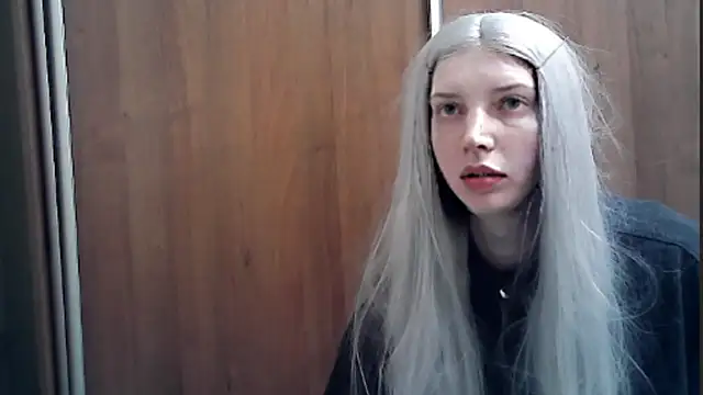 Snapshot of Crimson_Lady chatting on May 15, 2026, 9:11 pm Crimson Lady online show from May 15, 2026, 9:11 pm