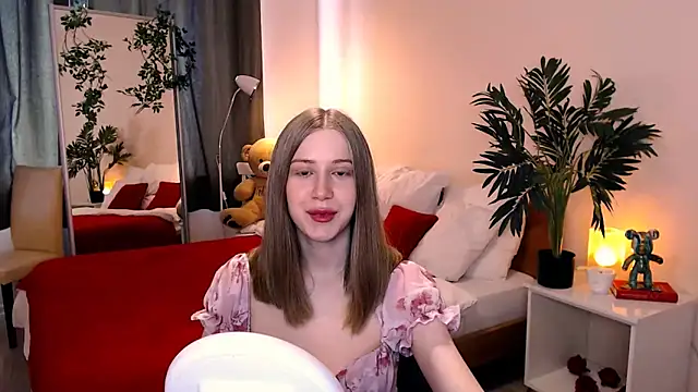 cheeky chick online show from May 31, 2026, 1:29 pm
