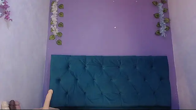 Snapshot of alorena_megancm chatting on June 4, 2026, 3:23 am alorena megancm online show from June 4, 2026, 3:23 am