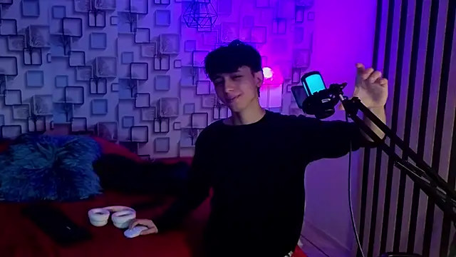 Snapshot of Twink_Sebas7 chatting on June 20, 2026, 12:08 pm Twink Sebas7 online show from June 20, 2026, 12:08 pm
