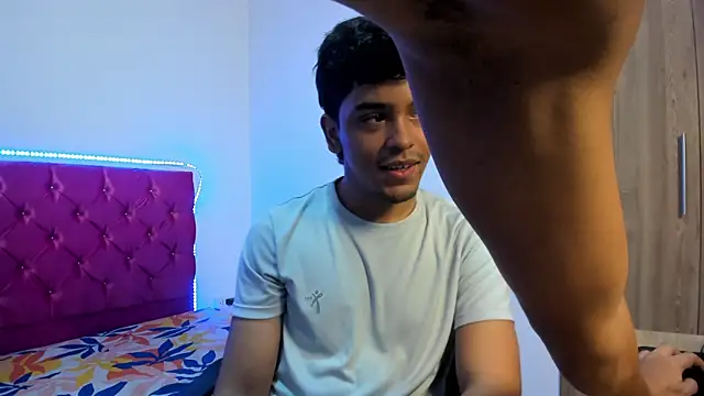 Snapshot of rynar_23 chatting on April 9, 2026, 12:43 pm rynar 23 online show from April 9, 2026, 12:43 pm