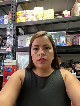 MIA ROSSEEE online show from June 3, 2026, 2:33 pm