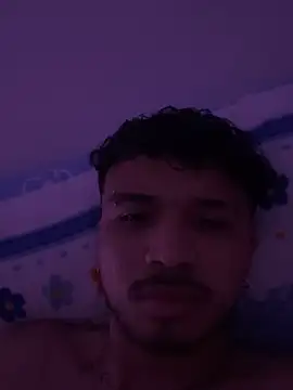 Snapshot of tslim1 chatting on April 8, 2026, 10:32 pm tslim1 online show from April 8, 2026, 10:32 pm