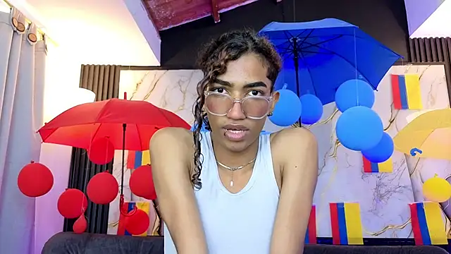 Snapshot of triiangel_latinboy chatting on July 2, 2026, 12:22 pm triiangel latinboy online show from July 2, 2026, 12:22 pm