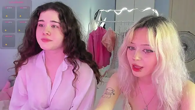 Snapshot of ChloeBlisss chatting on July 8, 2026, 7:13 am ChloeBlisss online show from July 8, 2026, 7:13 am