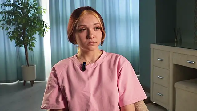 SonyaTacey online show from April 10, 2026, 3:56 am