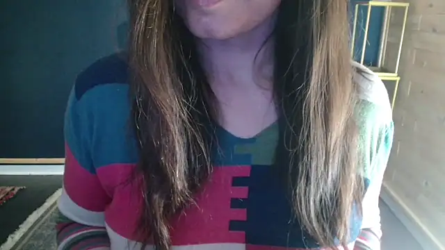 NicoleLove  online show from June 5, 2026, 6:52 am