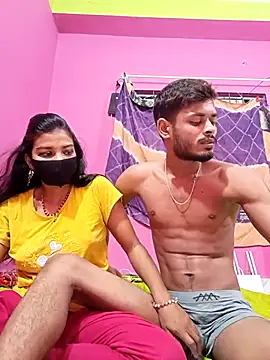 Hot-Couple4 online show from April 19, 2026, 7:05 pm