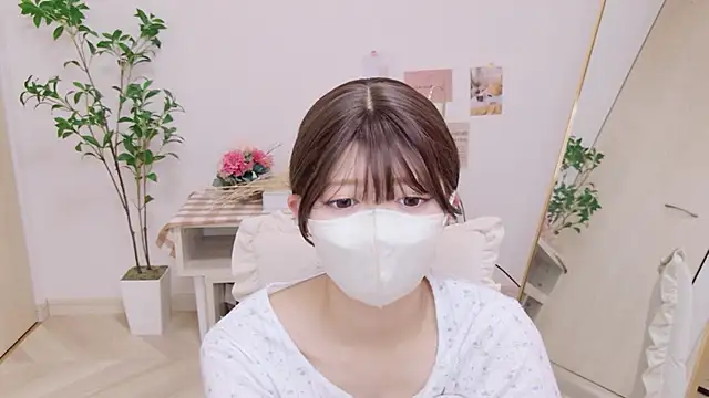Snapshot of SERIpon_ chatting on May 10, 2026, 12:10 pm SERIpon online show from May 10, 2026, 12:10 pm