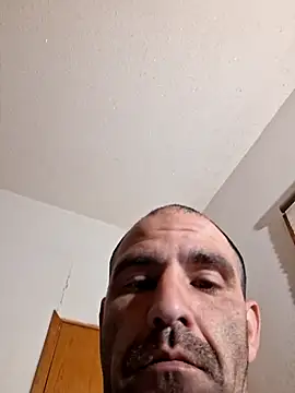 Snapshot of fitguy4u chatting on June 3, 2026, 7:08 pm fitguy4u online show from June 3, 2026, 7:08 pm