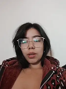 Iam eli09 online show from May 8, 2026, 12:27 am