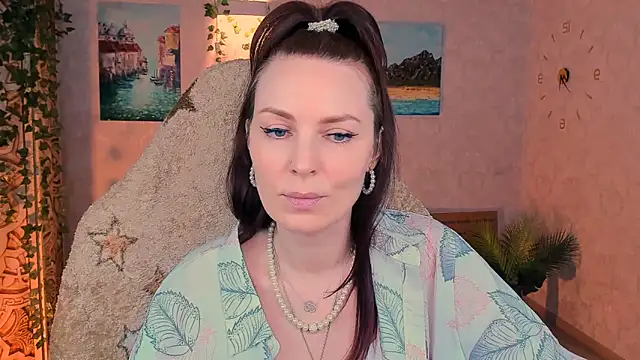 LanaRadiance online show from April 27, 2026, 2:37 pm