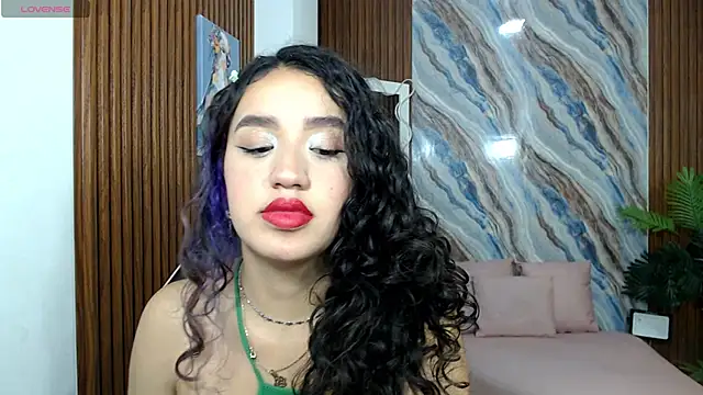 Snapshot of Ellis_tay chatting on April 19, 2026, 12:37 pm Ellis tay online show from April 19, 2026, 12:37 pm
