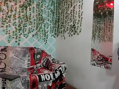 Selene 333 hot online show from April 17, 2026, 1:36 pm