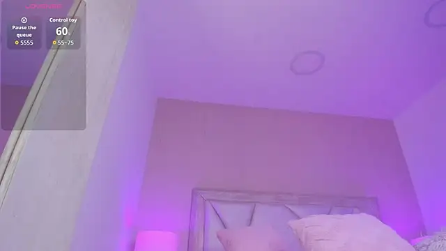 ChloeCartier online show from April 19, 2026, 6:10 pm