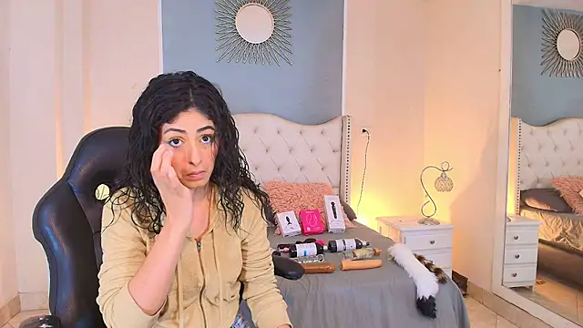 Snapshot of elizabeth_santos1 chatting on July 7, 2026, 8:35 pm elizabeth santos1 online show from July 7, 2026, 8:35 pm