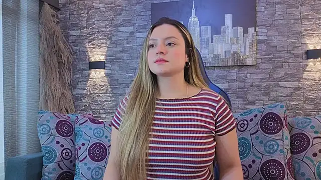 giigii hadidd online show from April 11, 2026, 7:40 pm