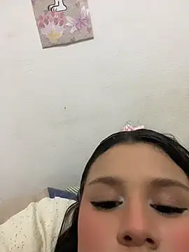 aleja-lopez online show from April 16, 2026, 11:51 pm