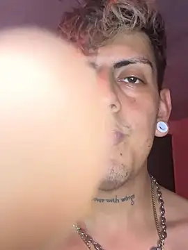 MoritaXxx  online show from April 28, 2026, 8:47 pm