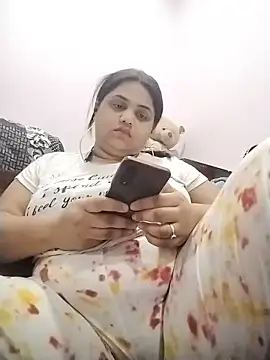 hotsilk21 online show from June 9, 2026, 7:53 am