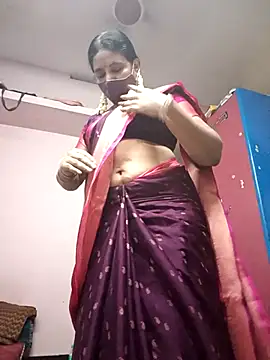 Snapshot of Tamilaunty35 chatting on May 5, 2026, 4:48 pm Tamilaunty35 online show from May 5, 2026, 4:48 pm