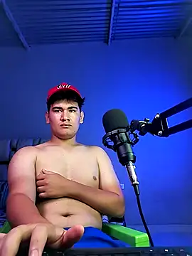 Snapshot of Andruetxx chatting on April 12, 2026, 5:12 am Andruetxx online show from April 12, 2026, 5:12 am