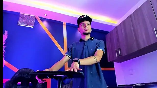 Iam steven  online show from April 30, 2026, 7:36 am