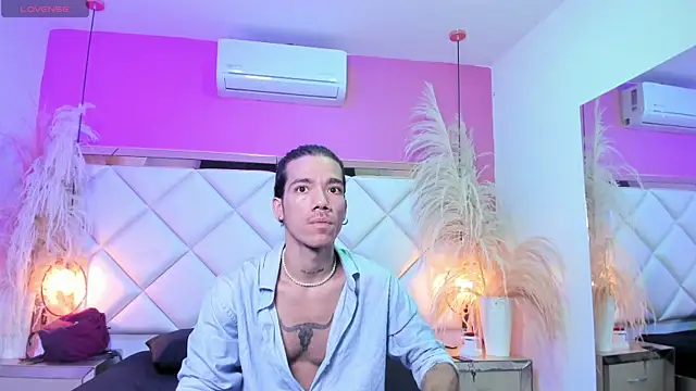 AngeloRoush online show from April 16, 2026, 11:33 am