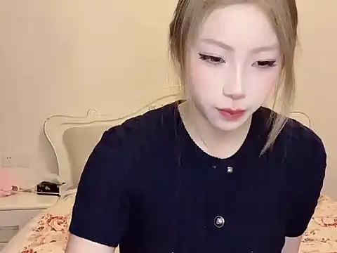 xiaoxiao-21 online show from April 20, 2026, 2:09 pm