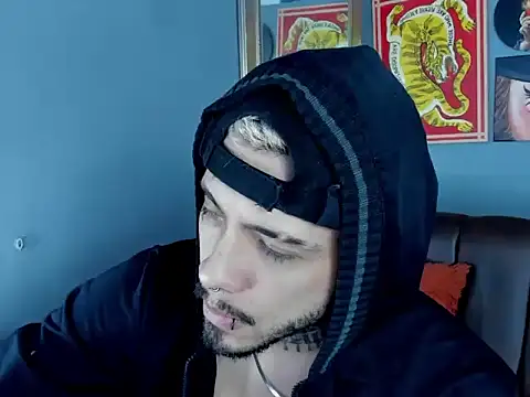 Snapshot of Murdockk chatting on April 27, 2026, 7:28 am Murdockk online show from April 27, 2026, 7:28 am