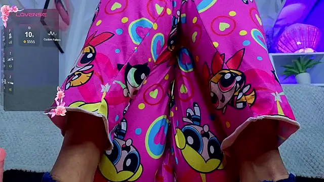 Snapshot of Perlaa_moon_ chatting on July 16, 2026, 3:51 pm Perlaa moon online show from July 16, 2026, 3:51 pm