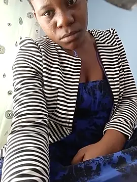 Snapshot of ShyBabe_07 chatting on June 3, 2026, 11:35 am ShyBabe 07 online show from June 3, 2026, 11:35 am