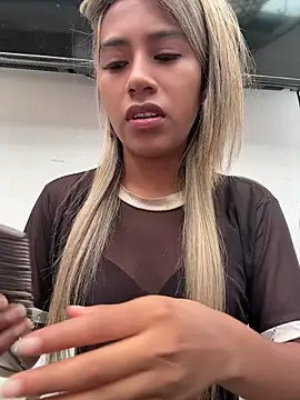 Snapshot of Kimmiebellarie chatting on April 23, 2026, 12:29 pm Kimmiebellarie online show from April 23, 2026, 12:29 pm