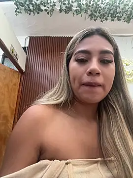 Snapshot of Kimmiebellarie chatting on May 29, 2026, 12:58 pm Kimmiebellarie online show from May 29, 2026, 12:58 pm