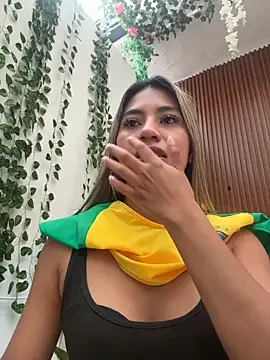 Kimmiebellarie online show from June 16, 2026, 1:14 pm