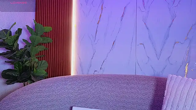 valerysofia vg online show from April 13, 2026, 7:30 pm