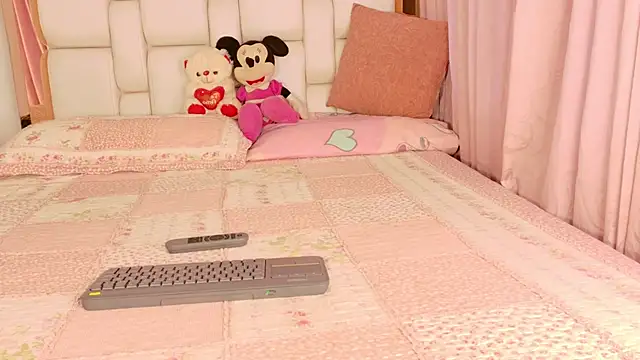 AmbarRossi online show from June 15, 2026, 11:34 am
