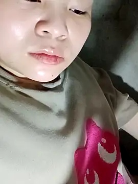 Anne-Rose online show from April 13, 2026, 1:11 am