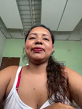Snapshot of Ninibella chatting on April 28, 2026, 7:52 pm Ninibella online show from April 28, 2026, 7:52 pm