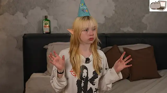 ElvenCat online show from July 24, 2026, 8:07 pm