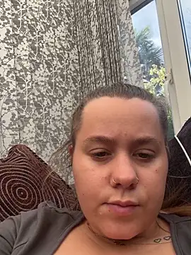 Snapshot of OliviaJadeXx chatting on June 10, 2026, 2:05 pm OliviaJadeXx online show from June 10, 2026, 2:05 pm