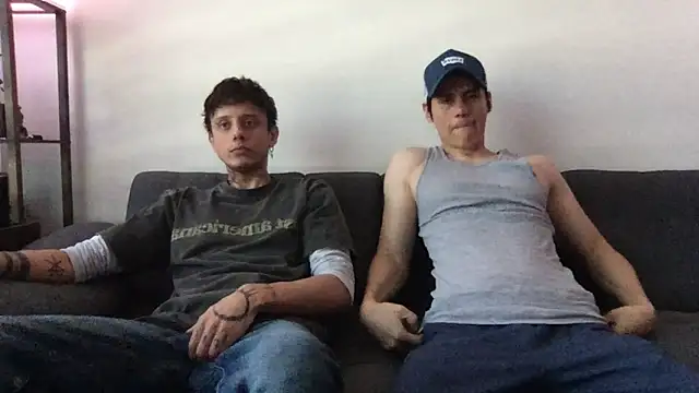 Chrixtopherobin online show from April 30, 2026, 4:02 pm