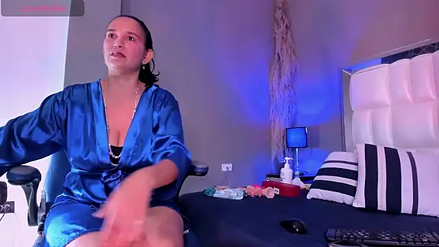 Snapshot of MILF_AURORA chatting on June 5, 2026, 9:31 pm MILF AURORA online show from June 5, 2026, 9:31 pm