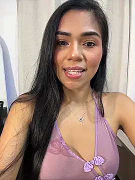 MauraGrayy online show from May 21, 2026, 11:45 pm