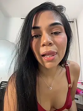 MauraGrayy online show from May 22, 2026, 11:32 pm