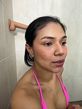 MauraGrayy online show from May 24, 2026, 9:42 pm