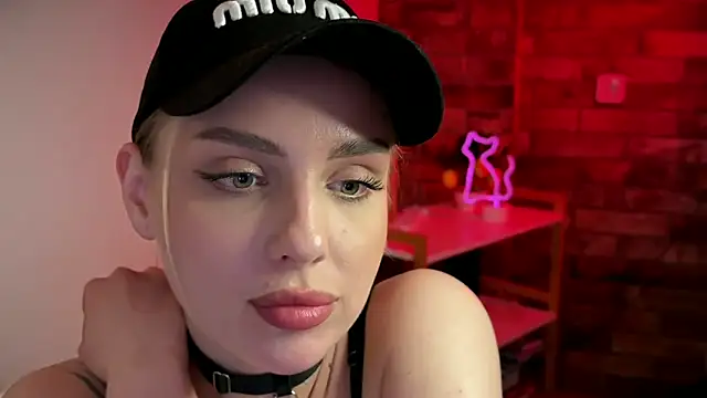 mari grey online show from April 30, 2026, 8:57 pm