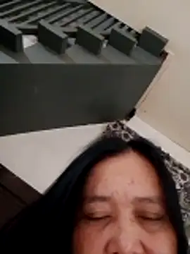 jeanyummytits online show from June 30, 2026, 2:23 am