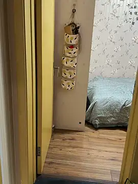 xiaolin-8899 online show from April 29, 2026, 1:48 pm